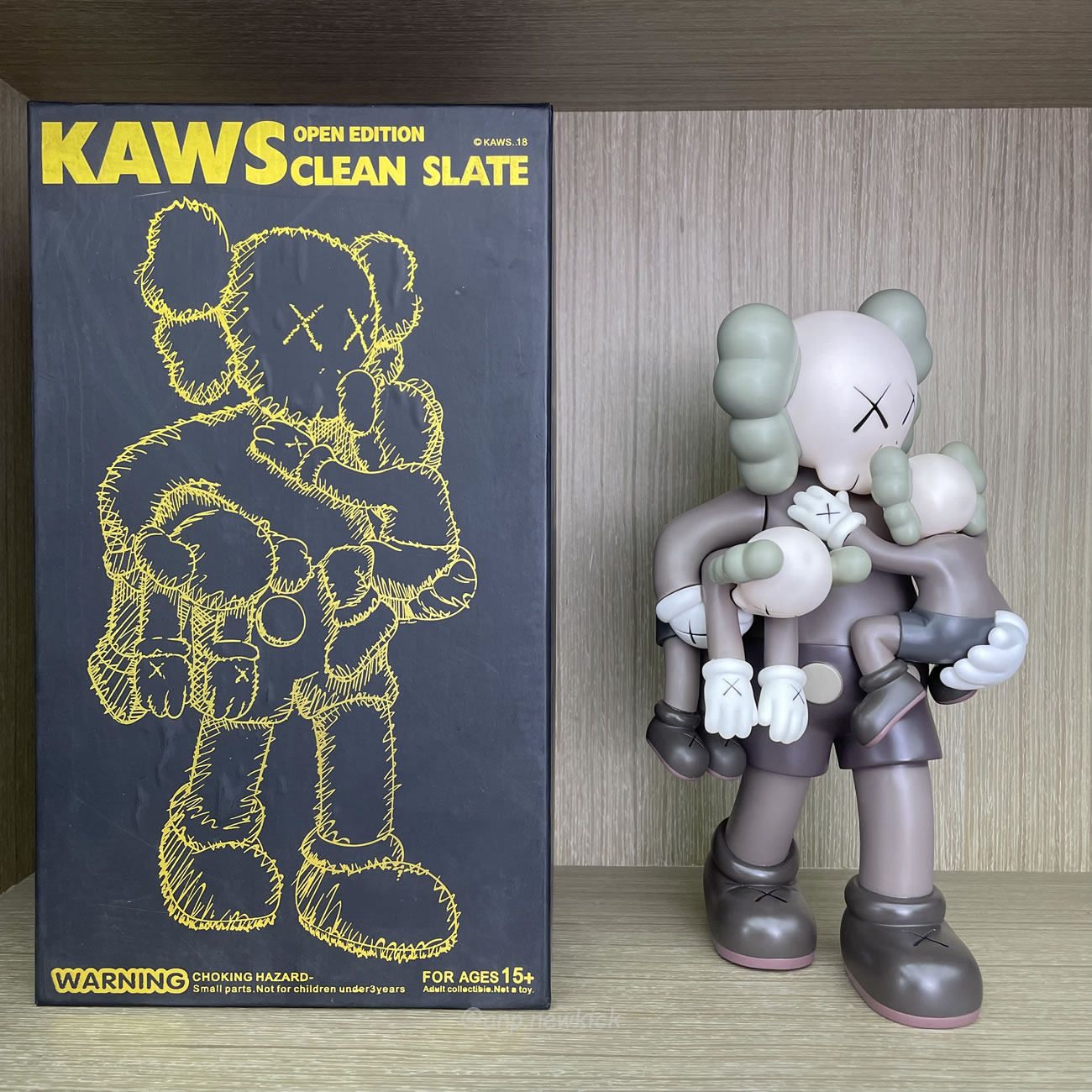 Kaws Clean Slate Figure (7) - newkick.cc